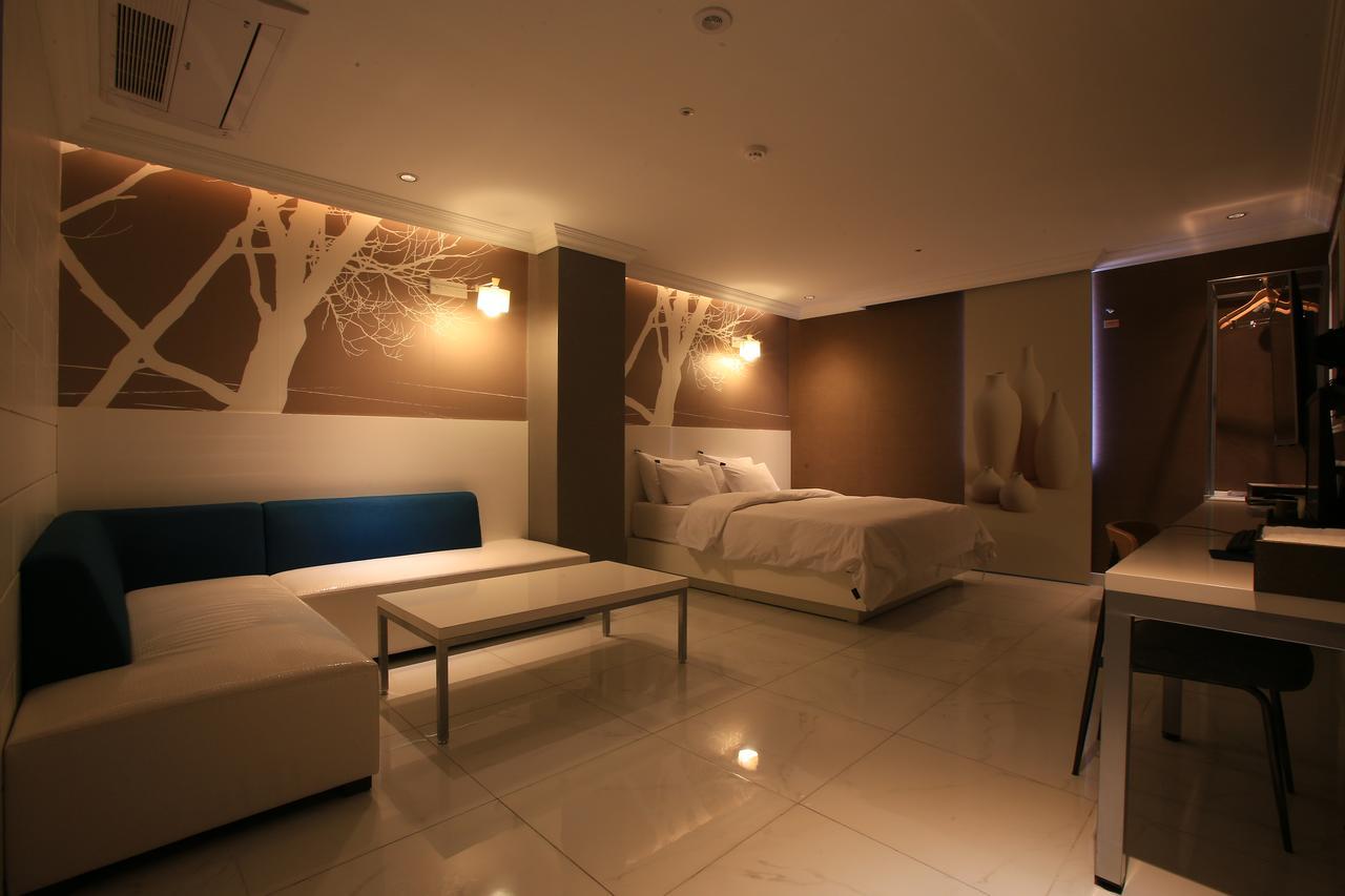 Gram Hotel Namyangju Zewnętrze zdjęcie